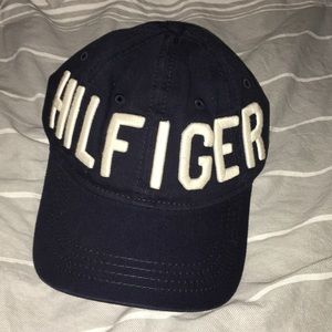 Hat Tommy Hilfiger in  perfect condition.